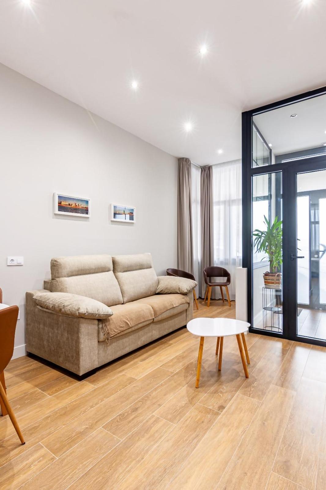 Apartmán Av Gijon Poniente Playa Exteriér fotografie