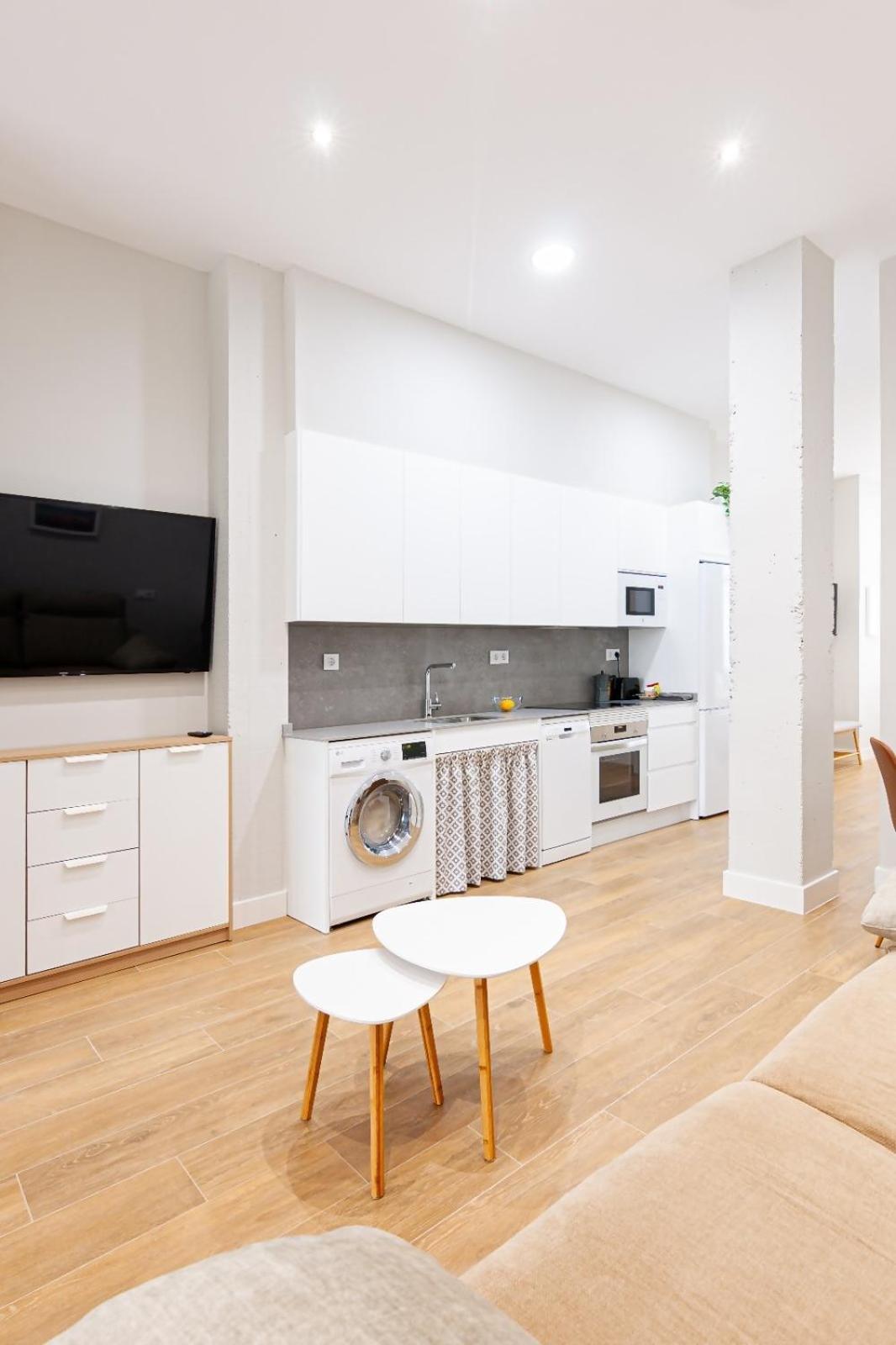 Apartmán Av Gijon Poniente Playa Exteriér fotografie