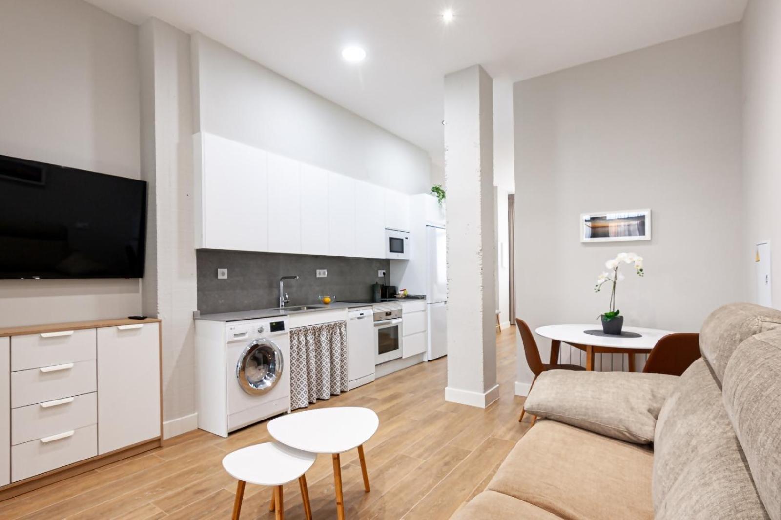 Apartmán Av Gijon Poniente Playa Exteriér fotografie